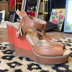 Splendid retro brown and orange wedge platform t strap heels groovy! 90s 70s
